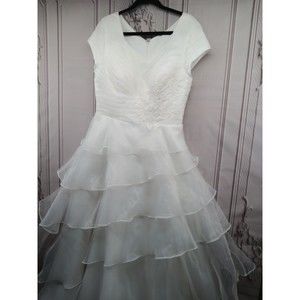 LoveAngel Dress Wedding Bridal Gown Organza Layers Skirt Chapel Train MSRP‎ $486